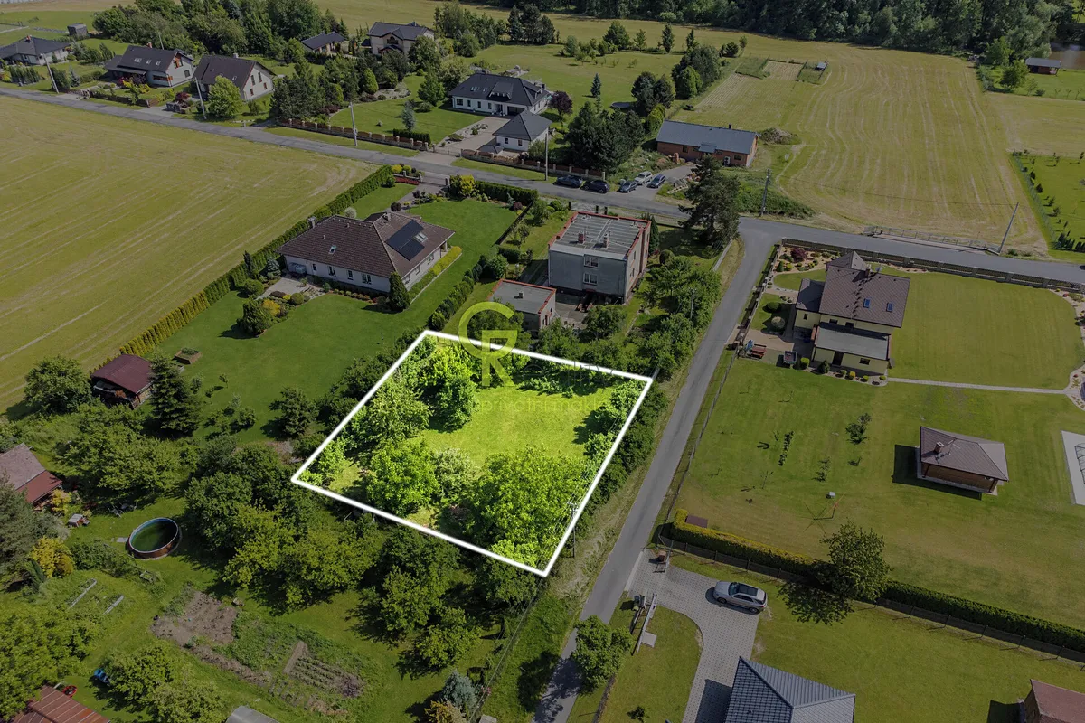 Prodej stavebního pozemku 960 m²